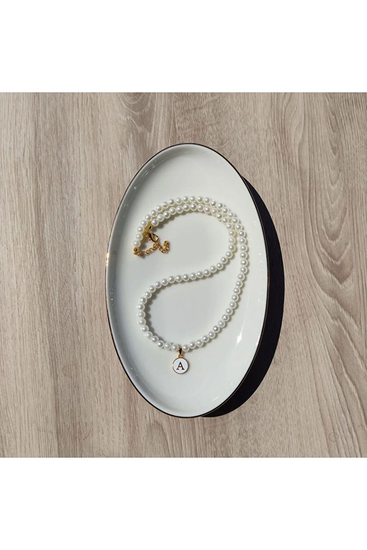 El Yapımı -İnci Zarafetinde Harfli İnci Kolye - Kişiselleştirilmiş Hediye