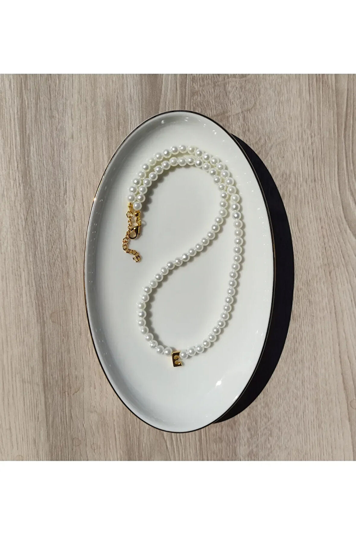 El Yapımı -İnci Zarafetinde Harfli İnci Kolye - Kişiselleştirilmiş Hediye