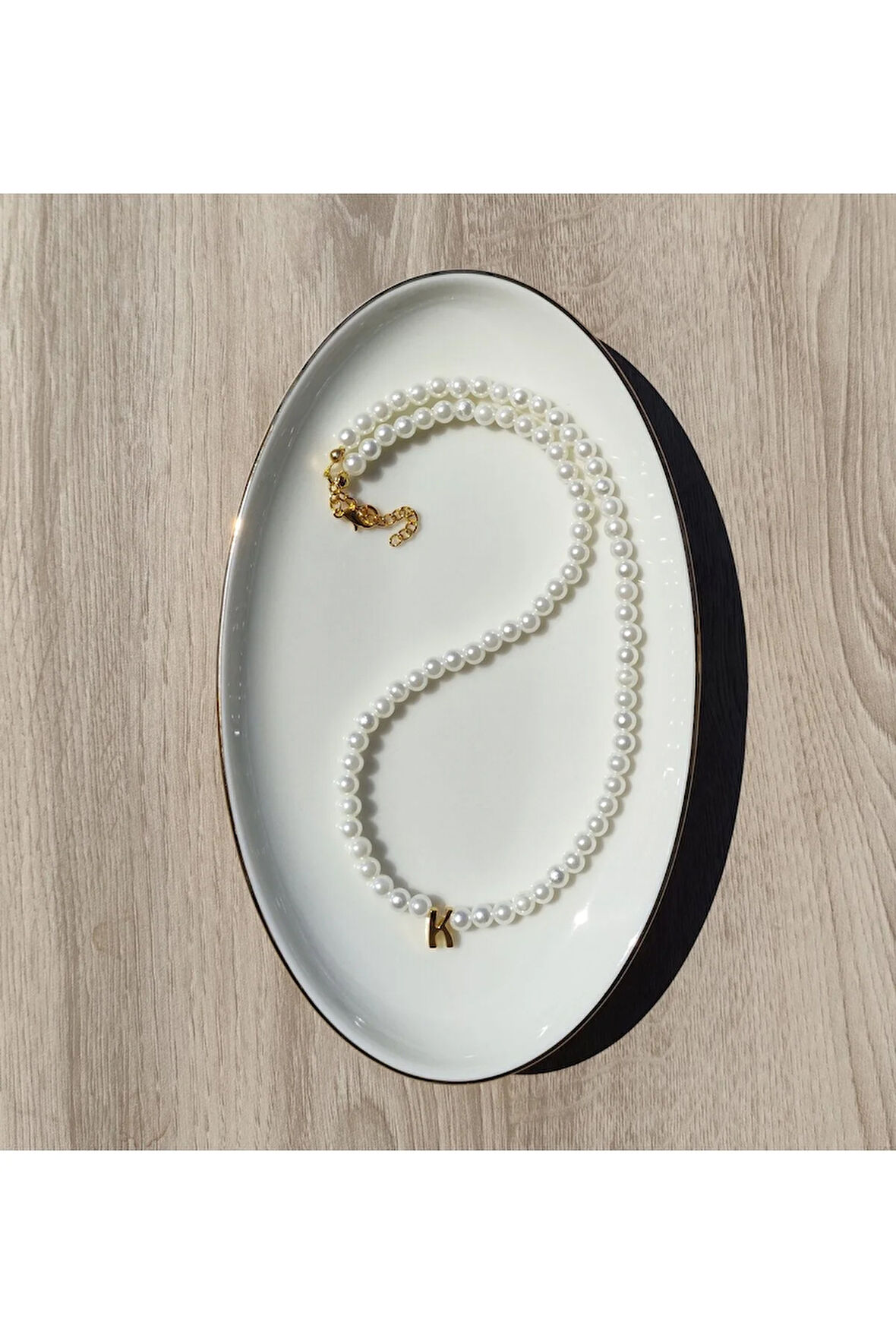 El Yapımı -İnci Zarafetinde Harfli İnci Kolye - Kişiselleştirilmiş Hediye