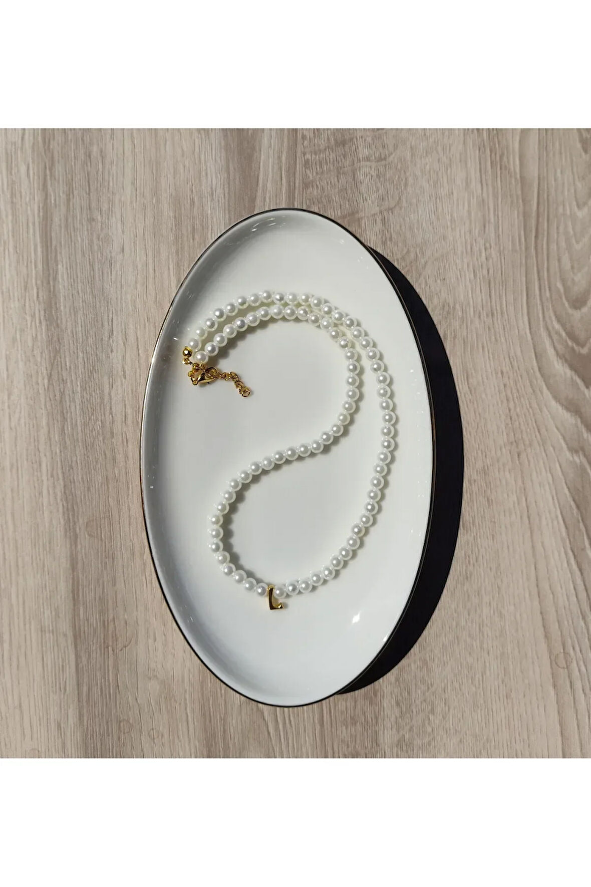 El Yapımı -İnci Zarafetinde Harfli İnci Kolye - Kişiselleştirilmiş Hediye