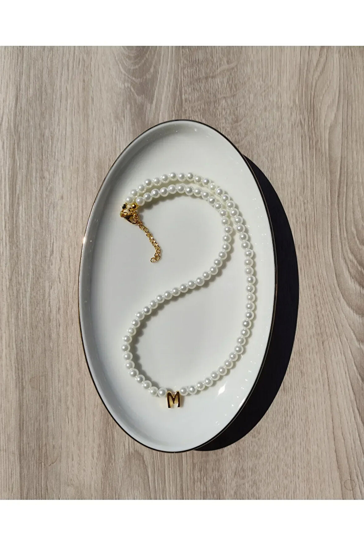 El Yapımı -İnci Zarafetinde Harfli İnci Kolye - Kişiselleştirilmiş Hediye