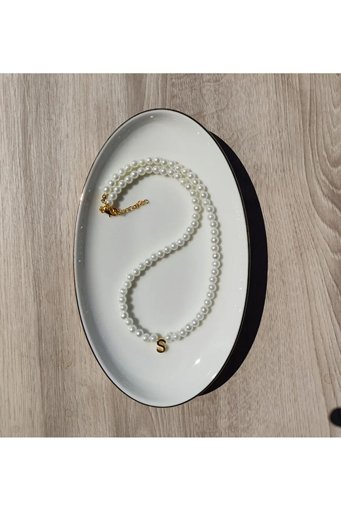 El Yapımı -İnci Zarafetinde Harfli İnci Kolye - Kişiselleştirilmiş Hediye