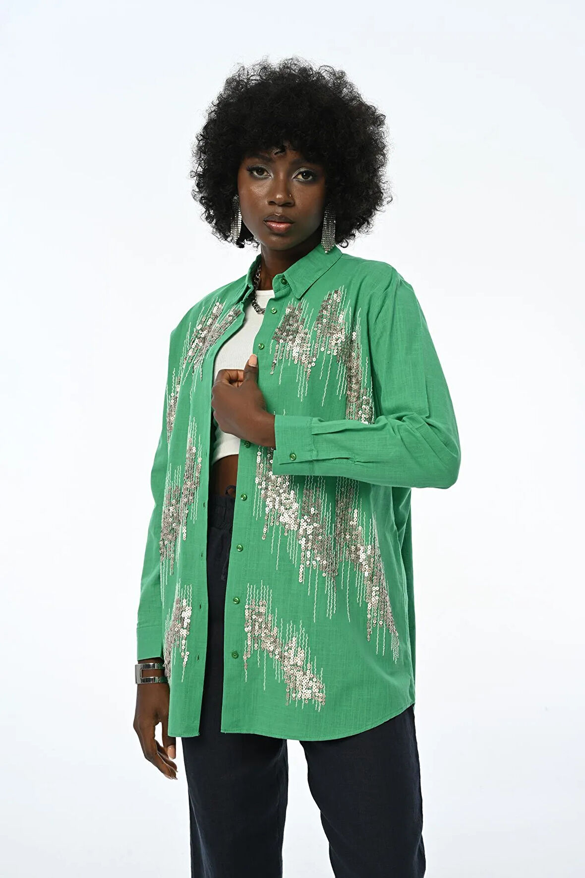 KADIN PAYETLİ OVERSIZE KESİM GÖMLEK