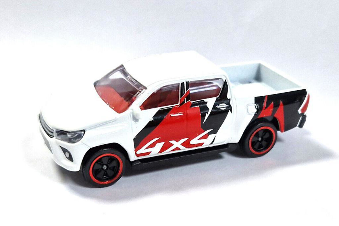 Majorette Racing Cars TOYOTA Hilux Revo