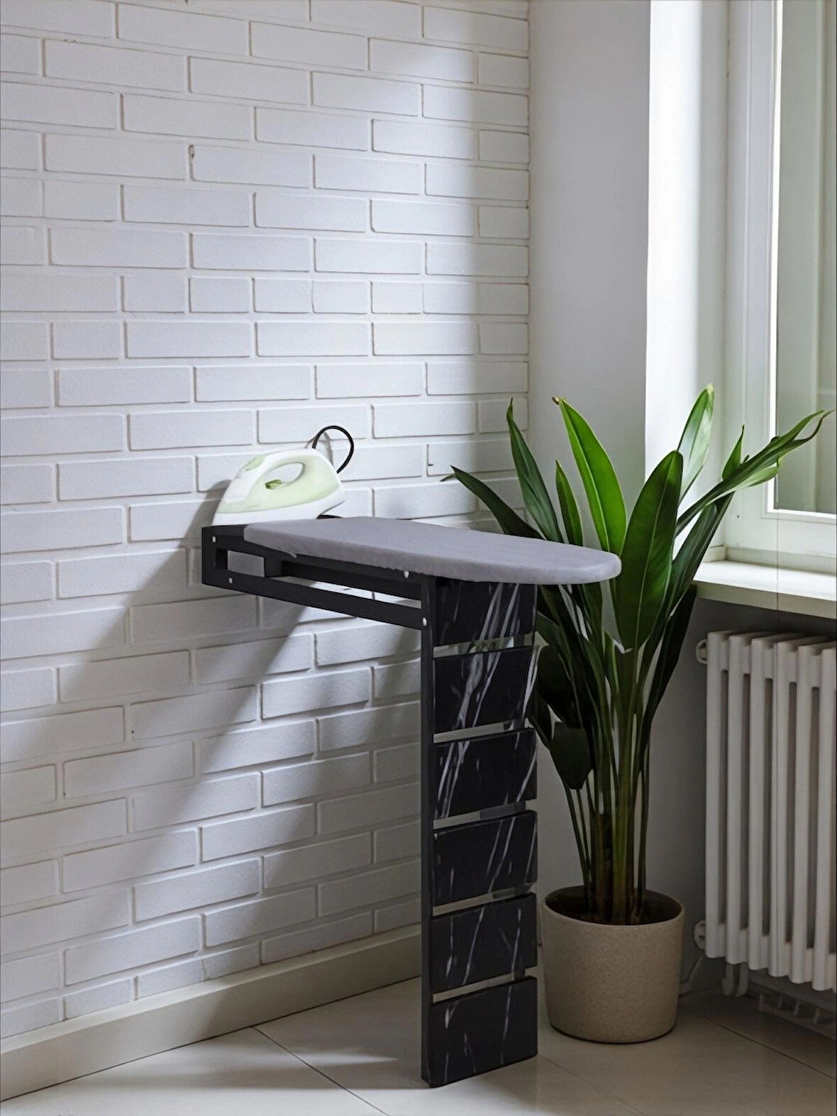 Ütü Masası Papatya Duvara Monte Katlanabilir Ütü Masası Pratik Sağlam Metal Yapılı Siyah