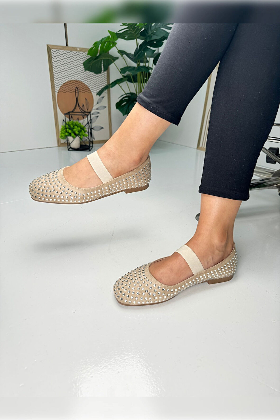 Günlük Kadın Babet Taşlı Lastikli Alçak Topuklu Tırtıklı Tabanlı Küt Burunlu Rahat Ayakkabı 347