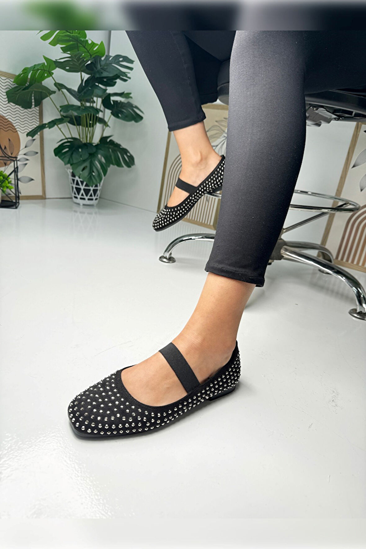 Günlük Kadın Babet Taşlı Lastikli Alçak Topuklu Tırtıklı Tabanlı Küt Burunlu Rahat Ayakkabı 347