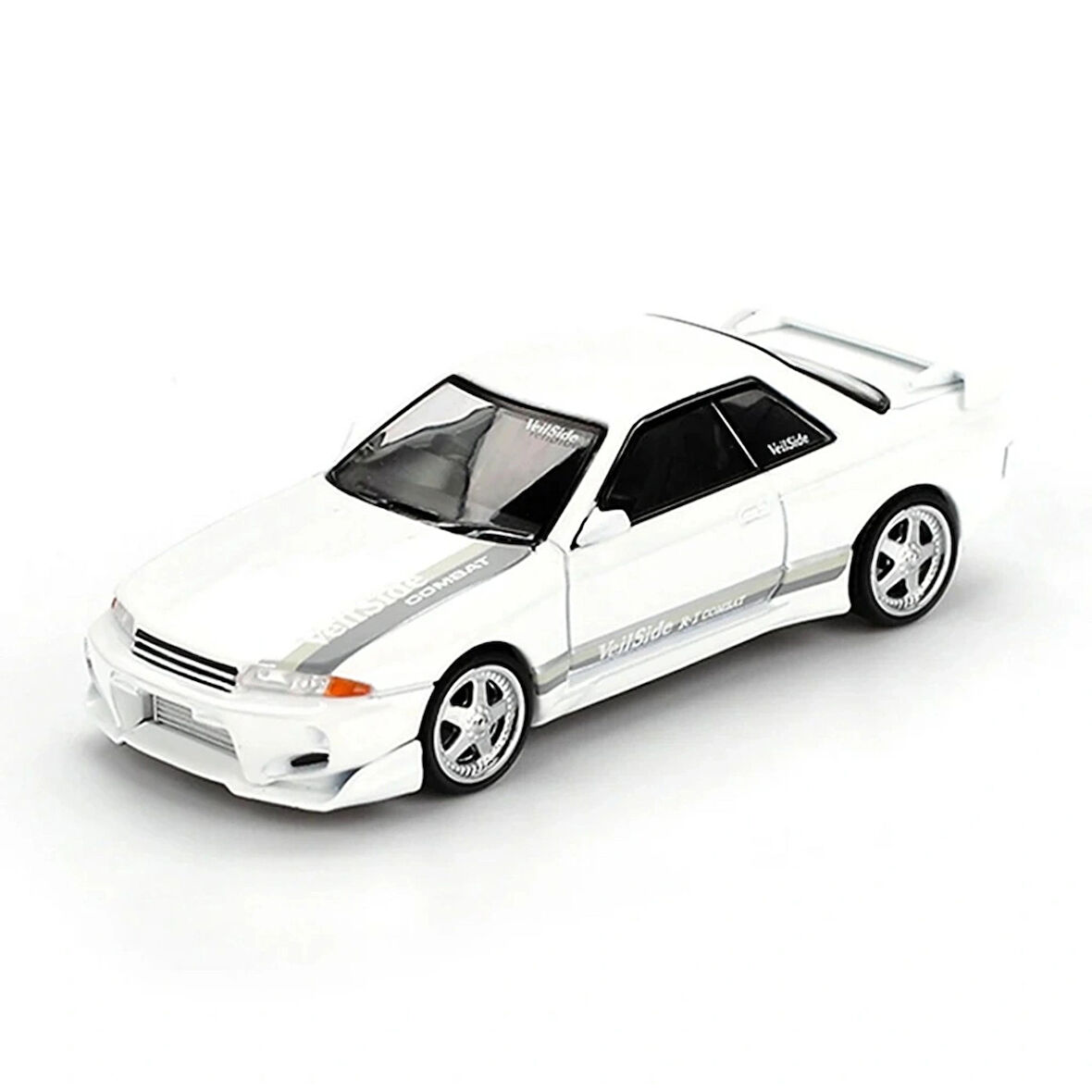 1/64 Nissan Skyline GT-R (R32) VeilSide Combat C-I White