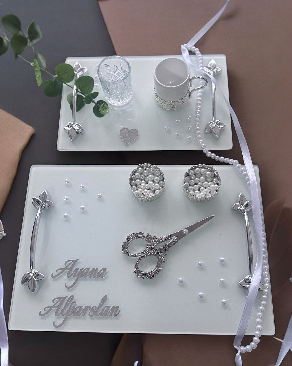 Adore Gümüş Beyaz İncili Söz Tepsisi Nişan Tepsisi ve Damat Kahve Fincan Tepsisi