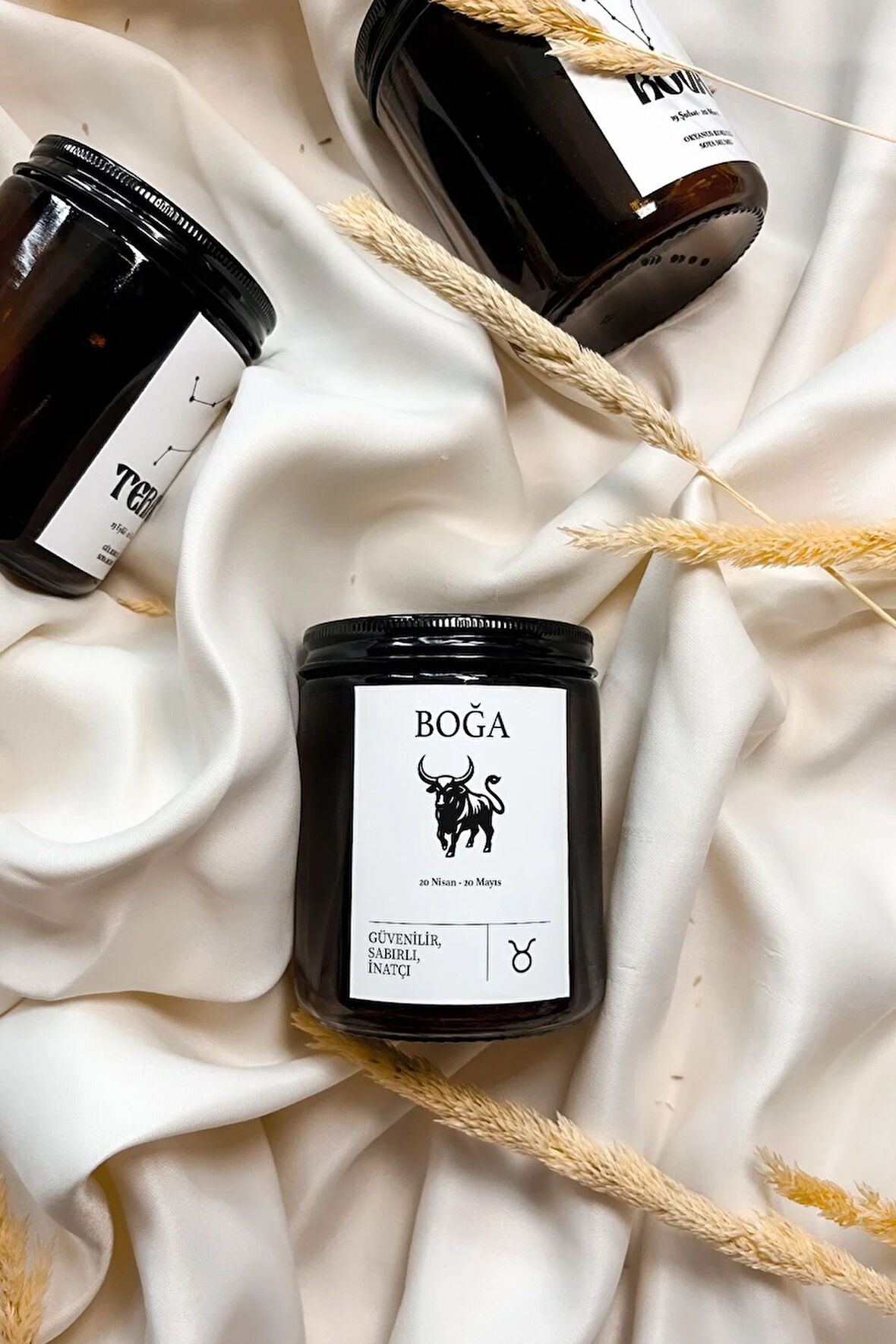 Boğa Burcu Vanilya Kokulu %100 Soya Mumu Amber Kavanoz Mum