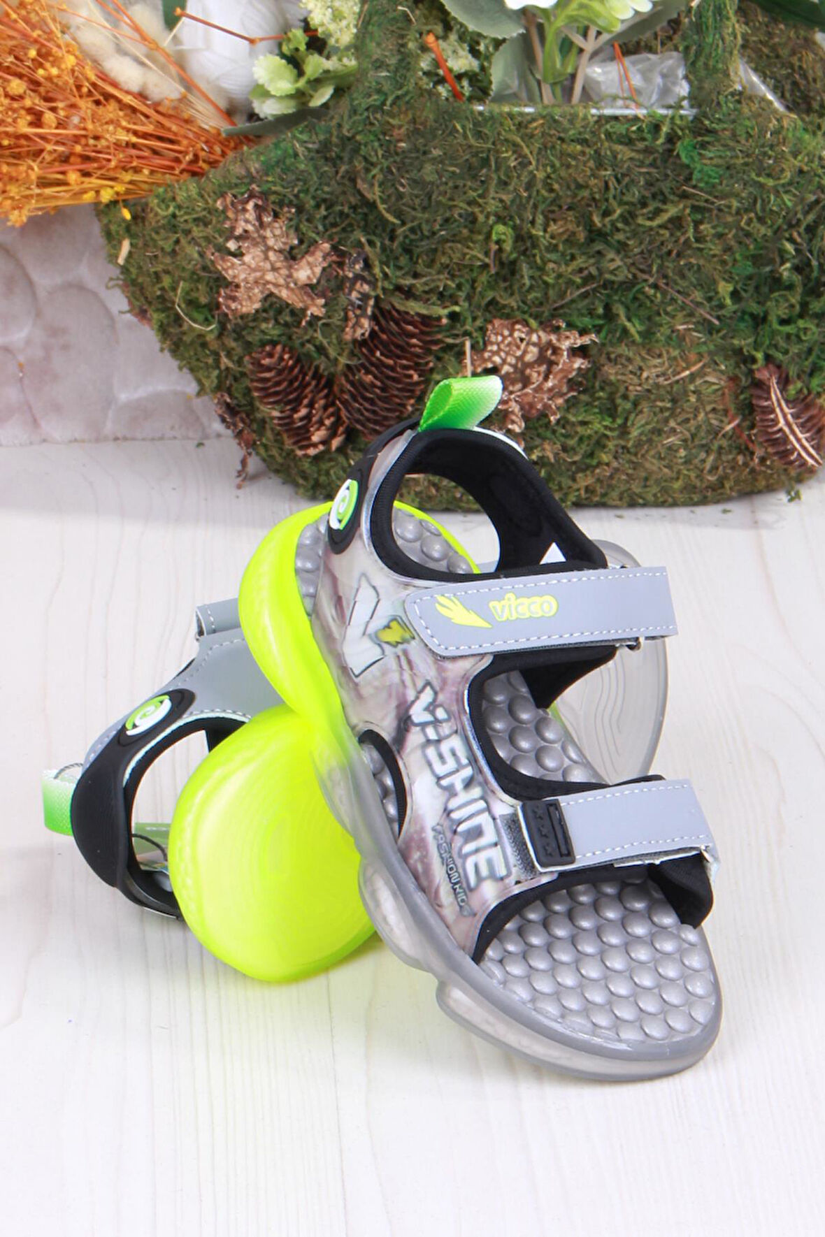 Vicco 332.B25Y.255 Felipe Gri Rahat Esnek Işıklı Erkek Çocuk Sandalet