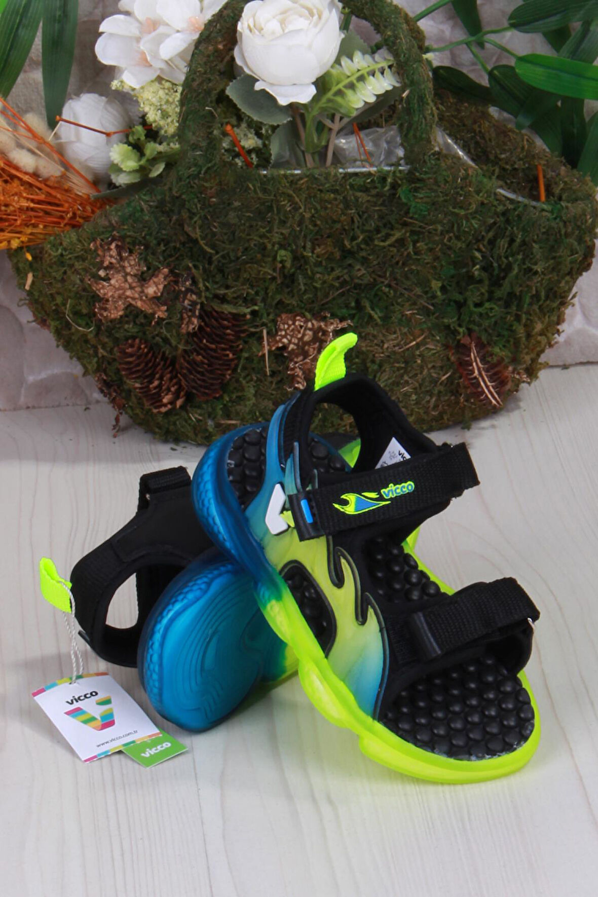 Vicco 332.P25Y.256 Jack Siyah Rahat Esnek Işıklı Erkek Çocuk Sandalet
