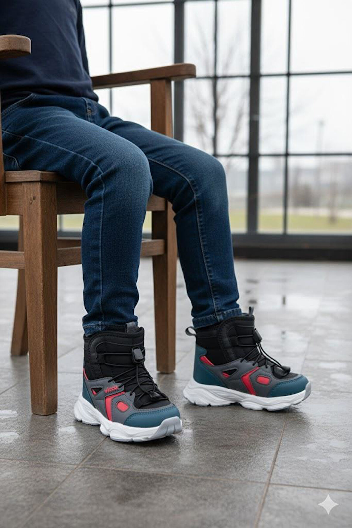 Vicco 943.P25K.502 Tog Siyah Hafif Rahat Erkek Çocuk Bot