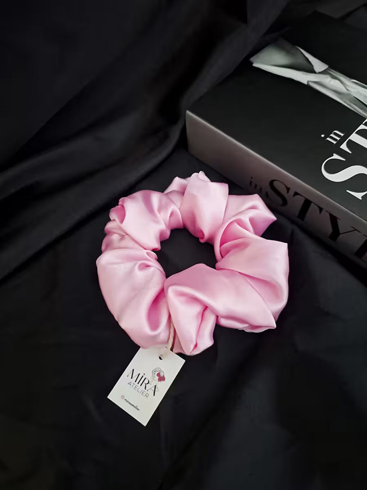 Kadın Saten Toka / L - Şeker Pembesi – Tekli Lüks Lastik Model Scrunchie