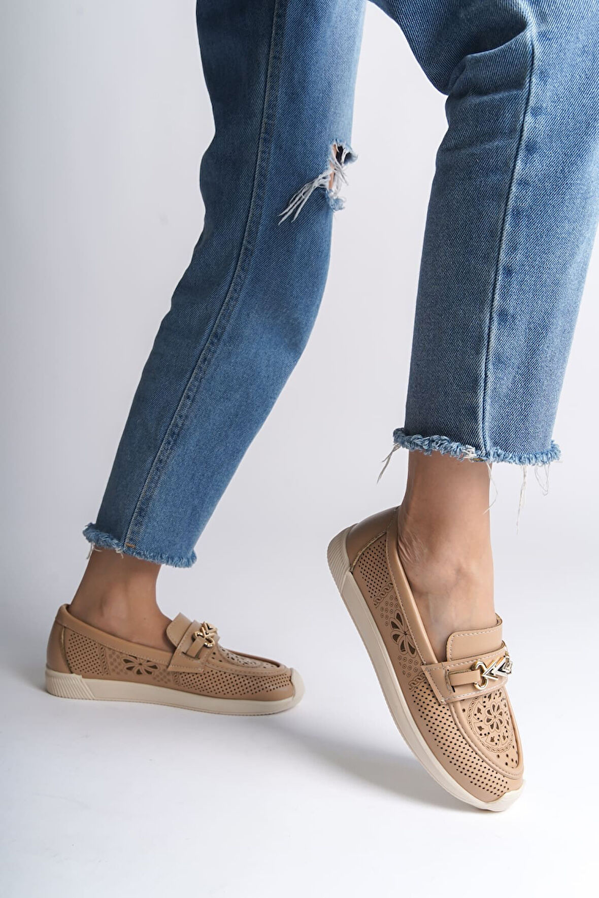 LILY Bağcıksız Ortopedik Rahat Taban Çiçek Desenli Kadın Babet Ayakkabı  CKT - Ten