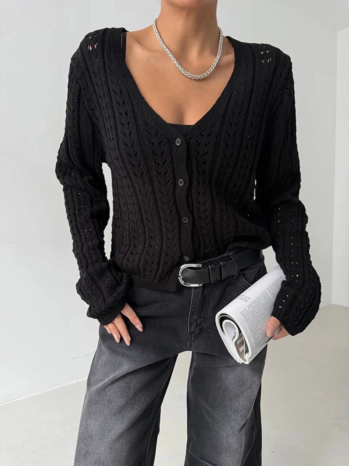 Küçük düğmeli küçük örgülü triko hırka siyah