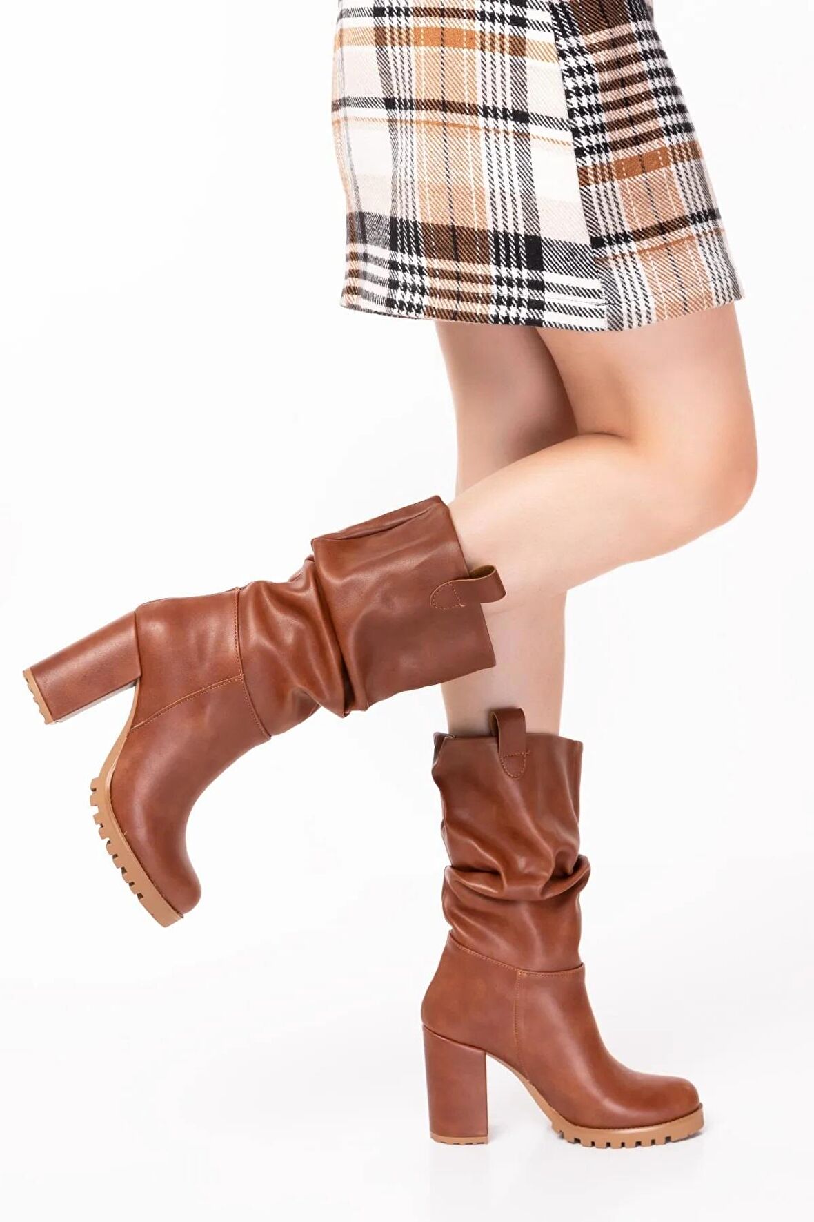 Artı-Artı006-0136-1  Kadın Platform Topuklu Çizme