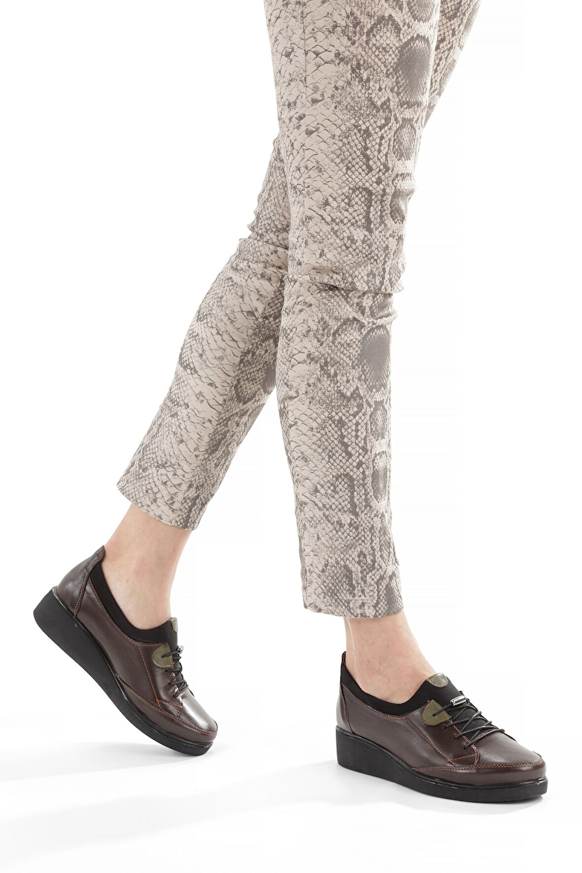 Artı-Artı001-7475-0051 Hakiki Deri Günlük Ortopedik  Kadın Kahverengi Ayakkabı