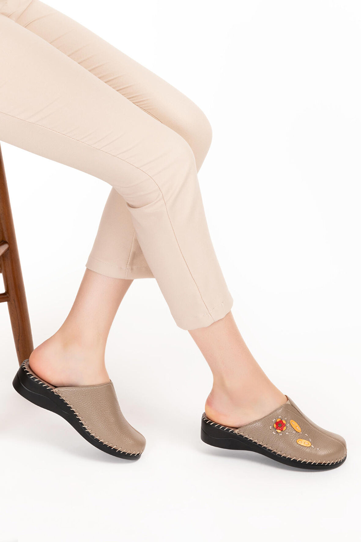 Gondol Kadın Hakiki Deri Ortopedik Sabo Terlik   yprk.811