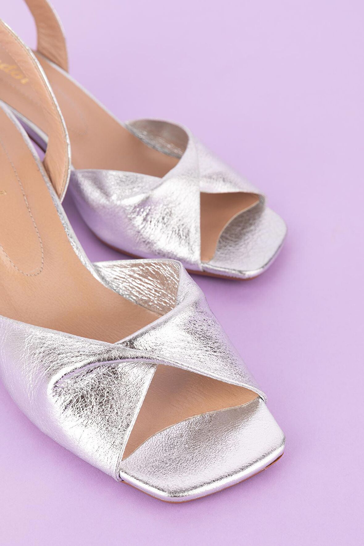 Gondol Kadın Hakiki Deri Topuklu Ayakkabı ast.6004