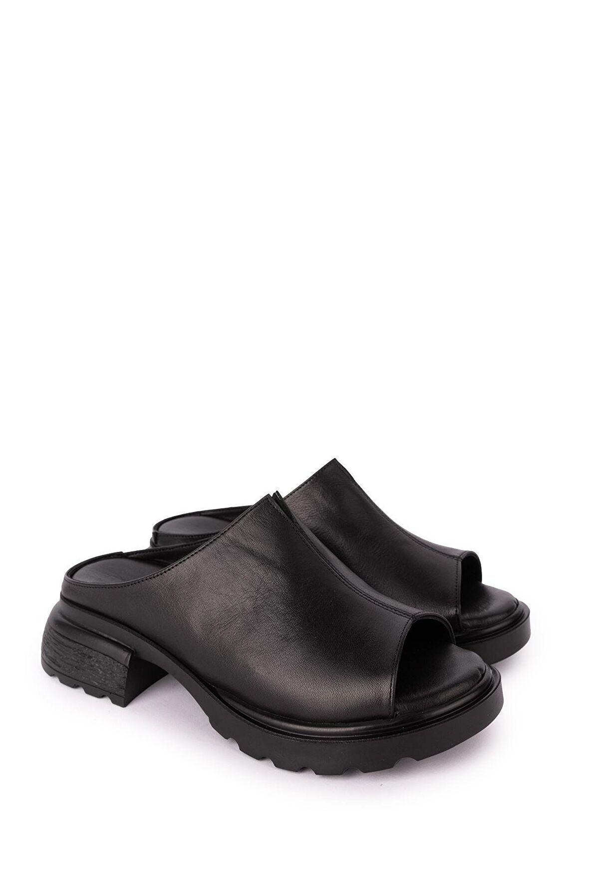 Gondol Kadın Hakiki Deri Şık Orta Topuklu Terlik  elnr.1064