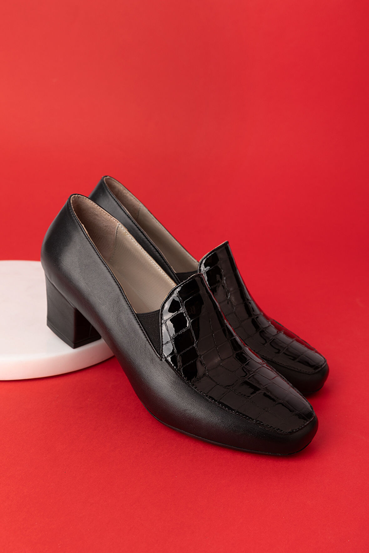 Gondol Hakiki Deri Kısa Topuklu Ayakkabı vdt.61