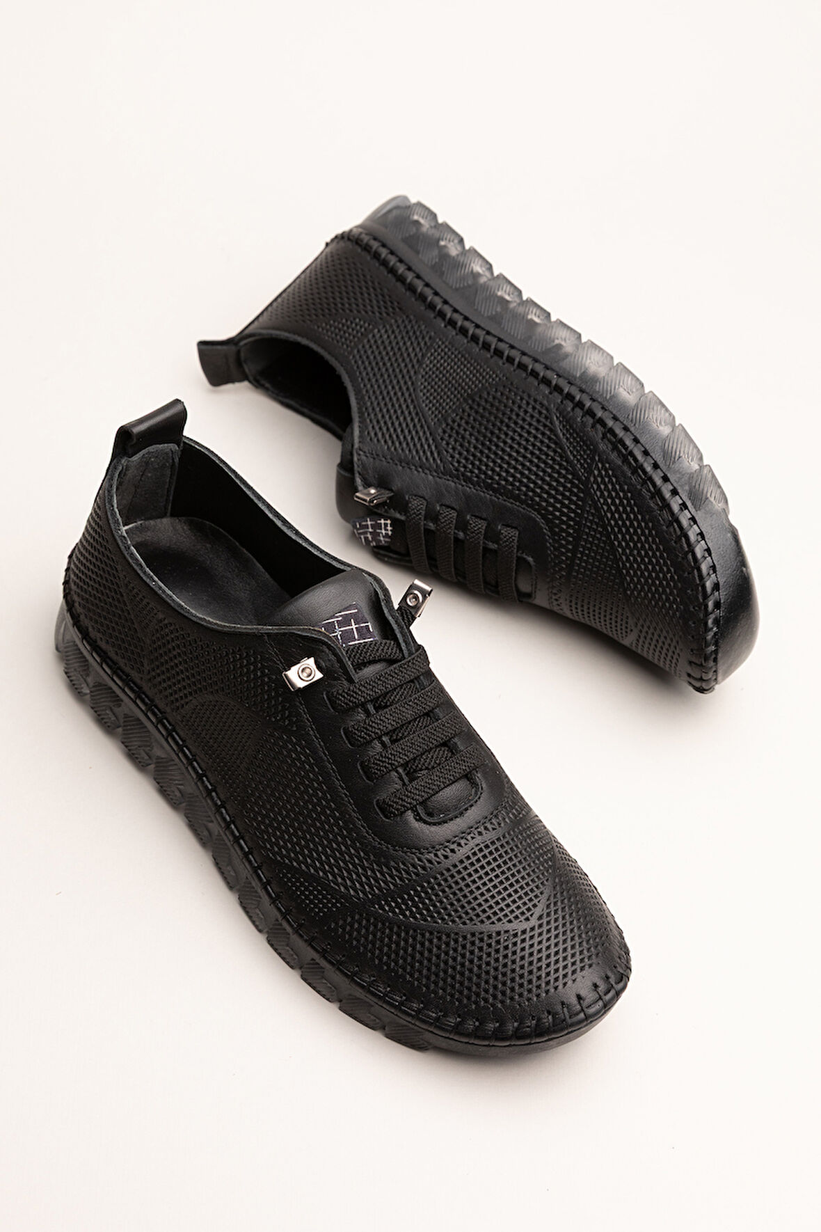 Gondol Hakiki Deri Rahat Esnek Hafif Taban Yazlık Ayakkabı kla.3622 - Siyah - 39