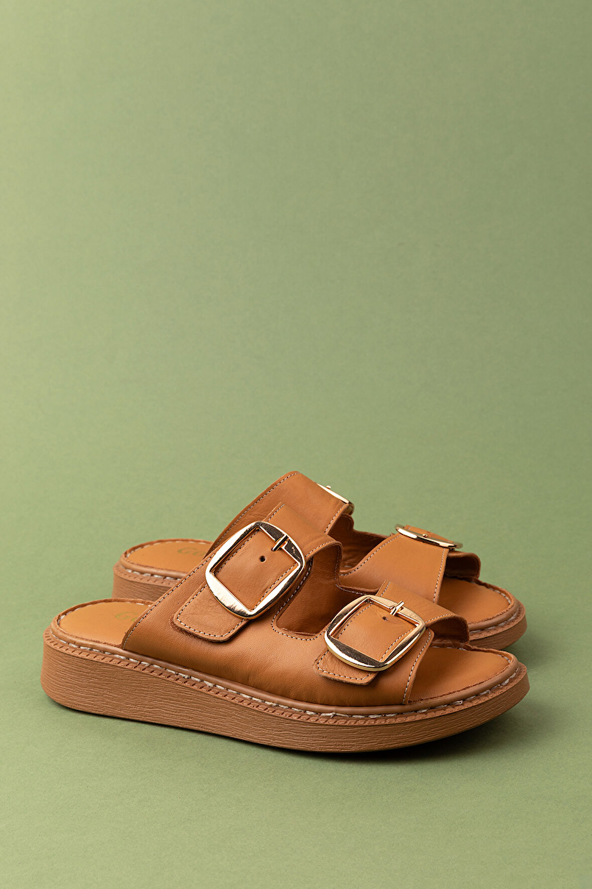 Gondol Kadın Hakiki Deri Çift Tokalı Gizli Cırtlı Günlük Rahat Terlik usl.2475 - Taba - 39