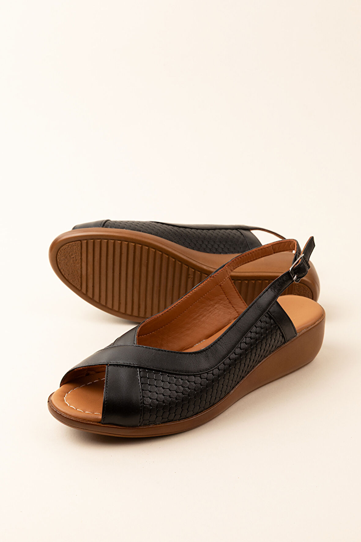 Gondol Hakiki Deri Dolgu Topuklu Rahat Anne Sandalet mlk.5812 - Siyah - 37