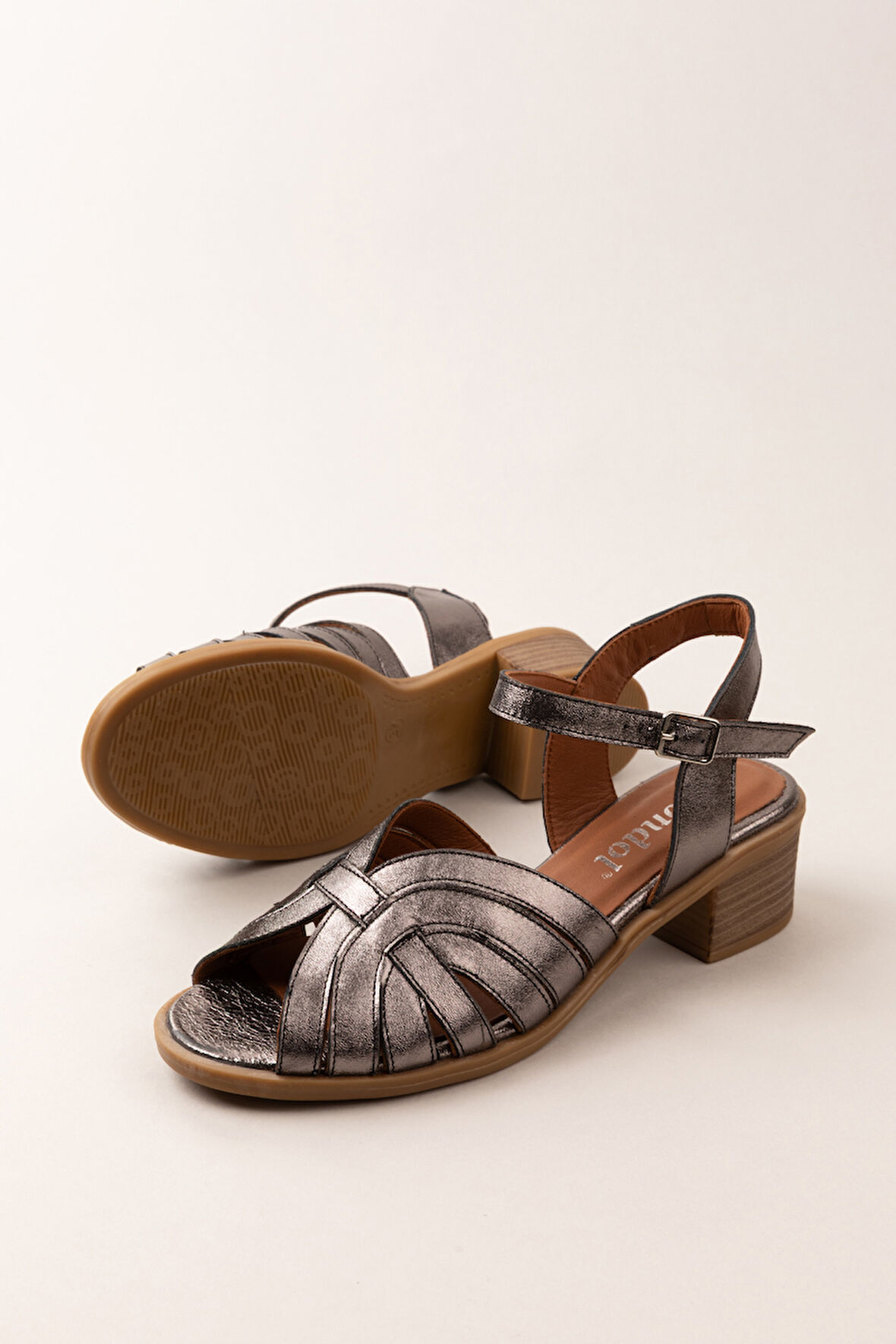 Gondol Kadın Hakiki Deri Orta Topuklu Günlük Şık Sandalet anl.3363 - Antrasit - 38