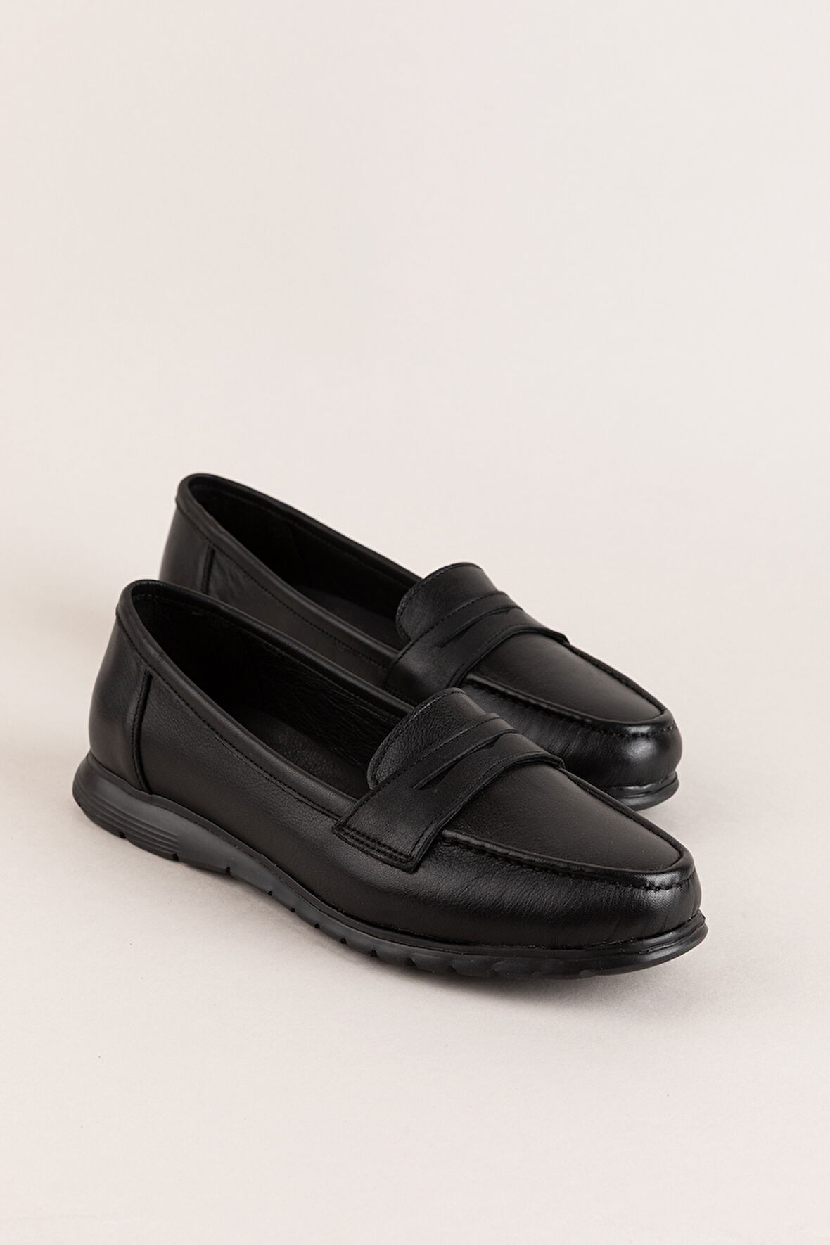 Gondol Kadın Hakiki Deri Tüy Kadar Hafif Loafer usl.2027 - Siyah - 36