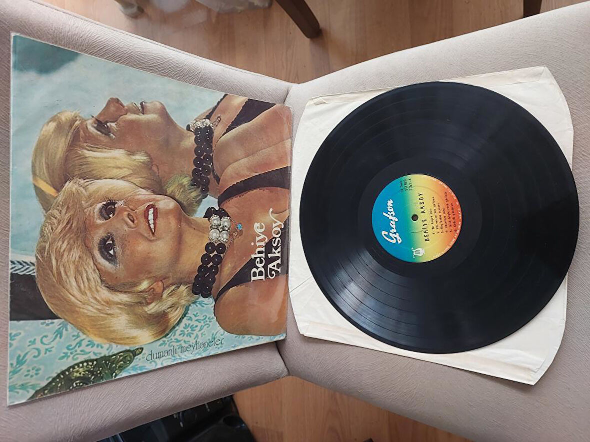 Behiye Aksoy – Dumanlı Meyhaneler - 1971 Türkiye Basım - LP Plak Albüm