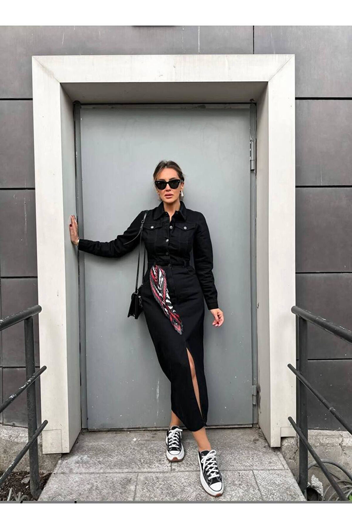 Yırtmaç detaylı kotelbise