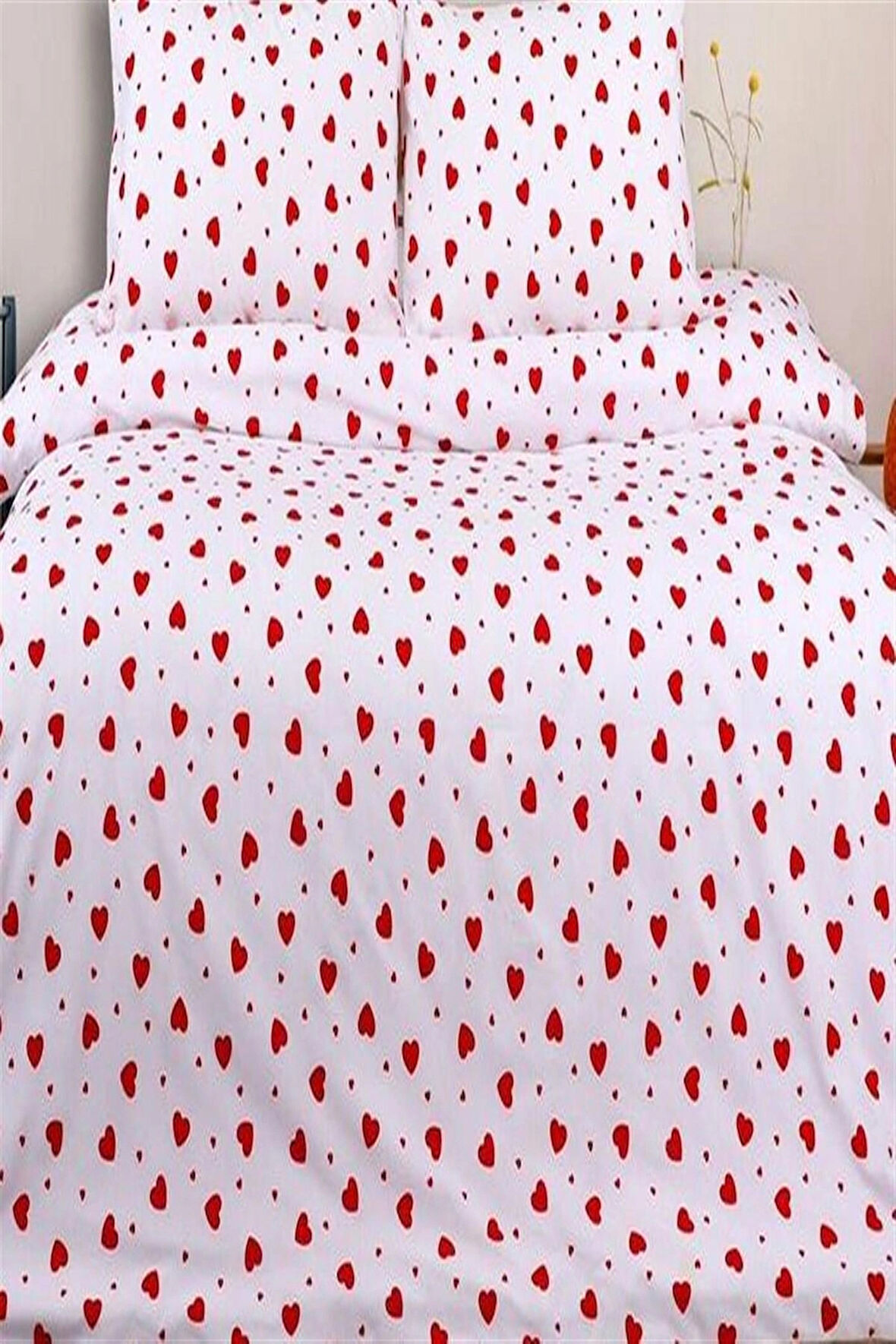 Çift  Kişilik Pamuklu Nevresim  Takımı  2 Adet Yastık Kılıfı 50x70 Kalp Desenli Beyaz Kırmızı