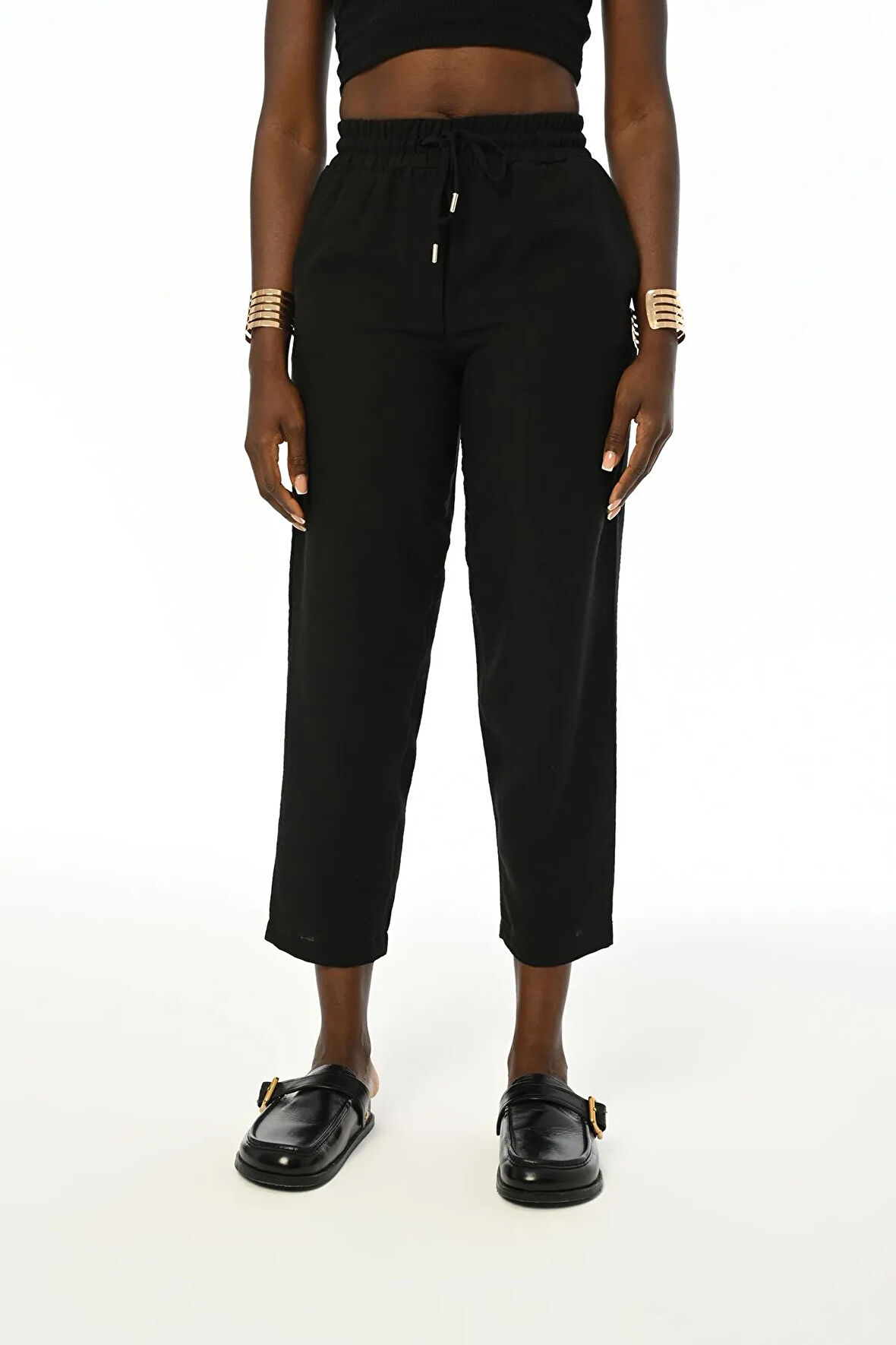 KADIN BELİ LASTİKLİ RAHAT KALIP DÜZ RENK PANTOLON