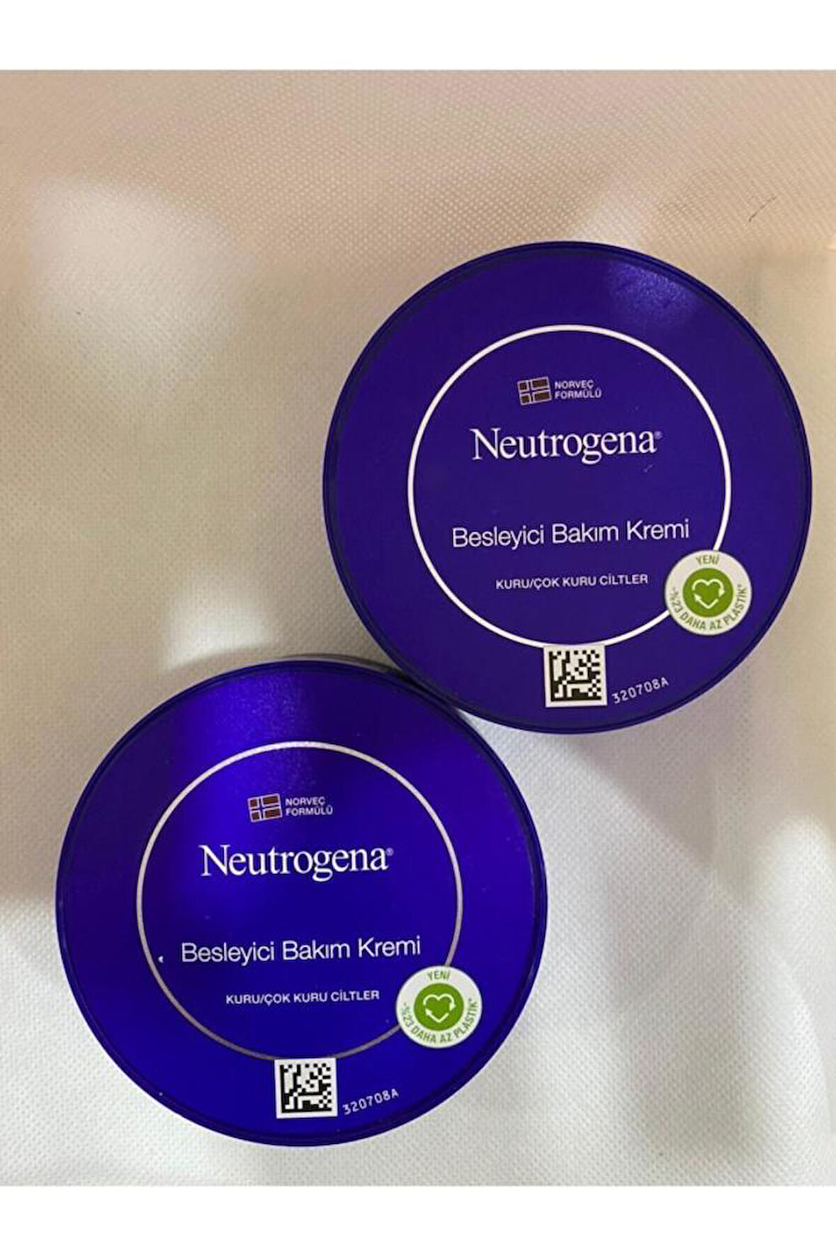 Neutrogena Norveç Formülü Besleyici Bakım Kremi 200 ml X 2 Adet