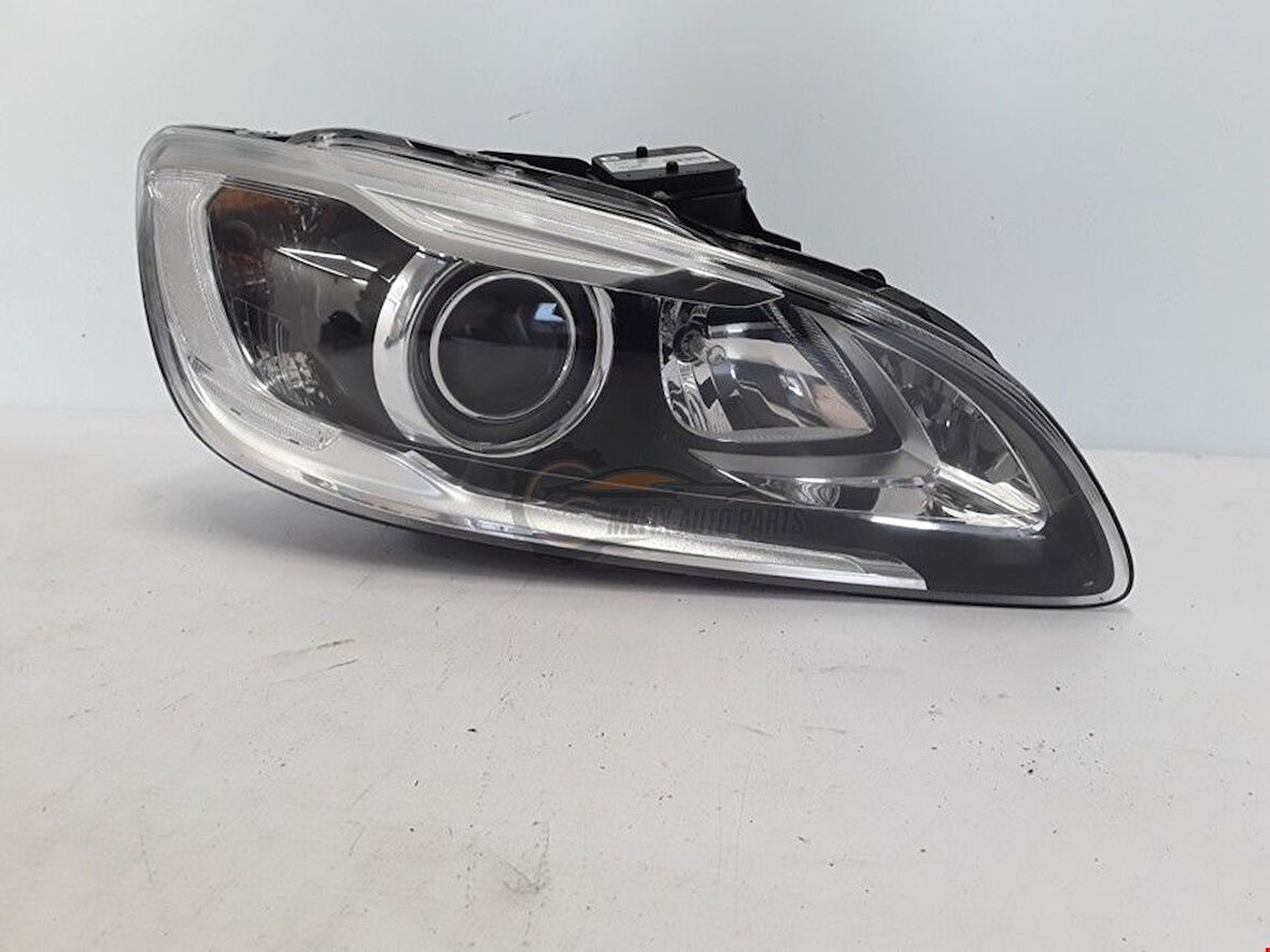 VOLVO - ÖN FAR SAĞ (7 PİN MERCEKLİ ) S60 2014- - 31698825 / 31420109 / 31698819 /  31395903