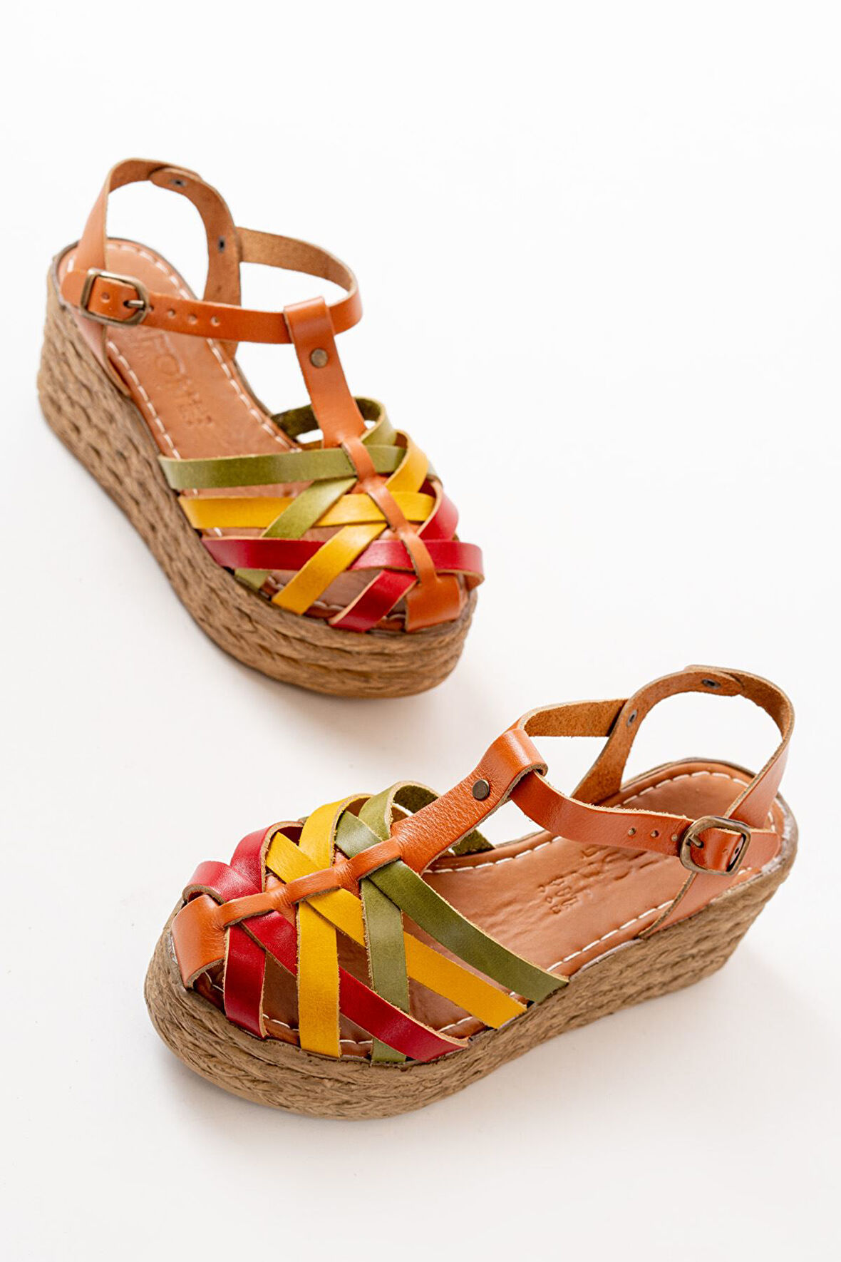  Multi Ortopedik Hakiki Deri Dolgu Kadın Sandalet