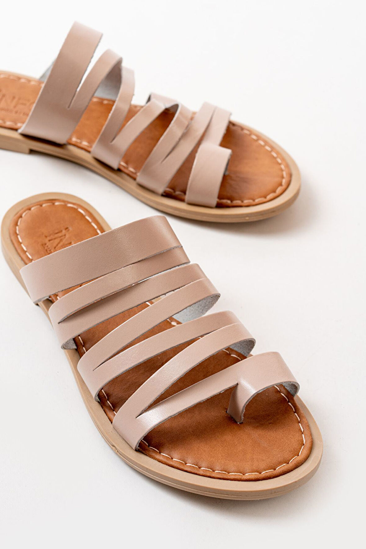  Nut Ortopedik Hakiki Deri Kadın Terlik