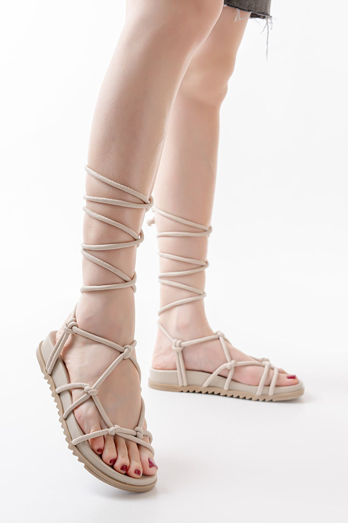  Bej Bilekten Bağcıklı Kadın Sandalet