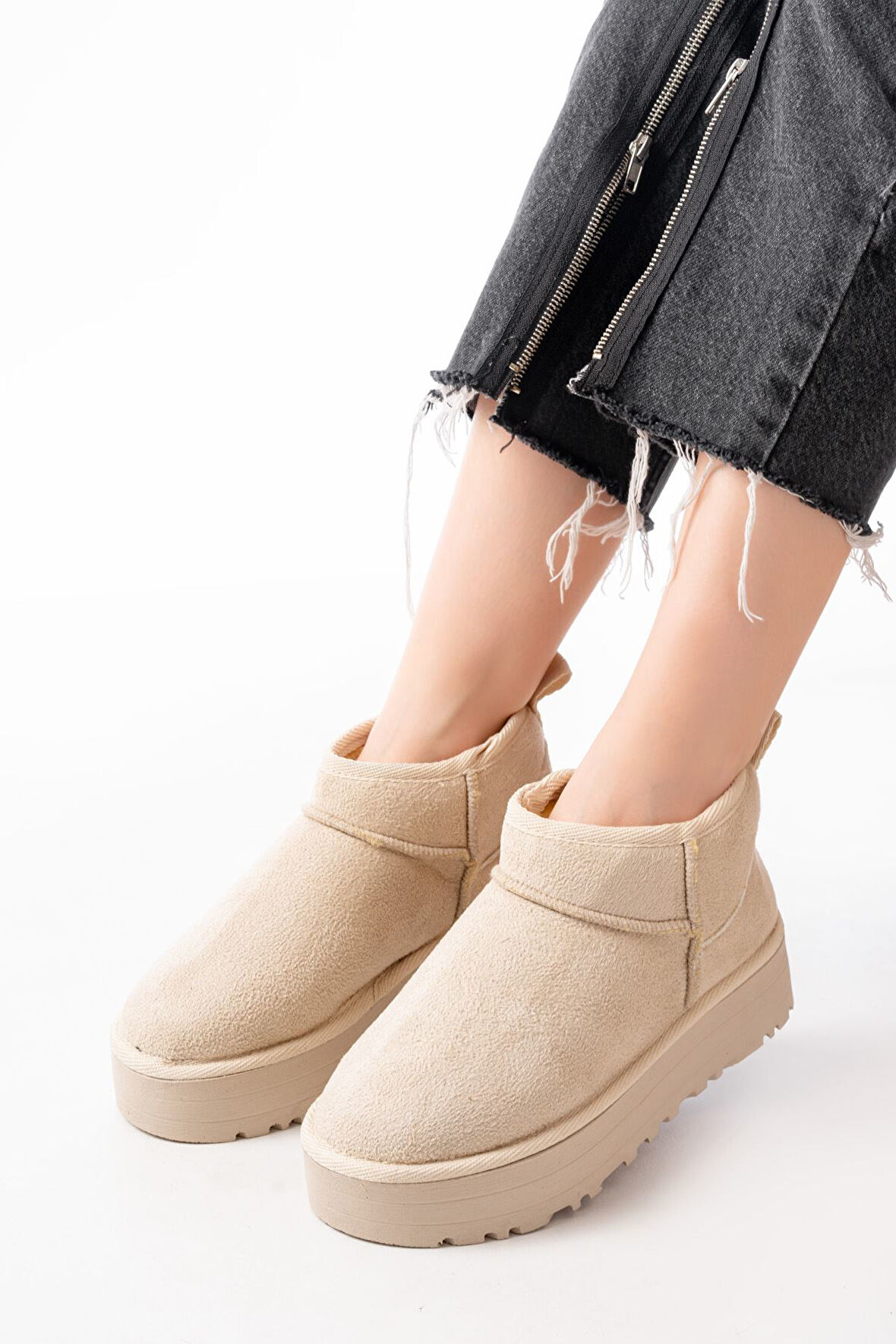  Bej Süet İçi Kürklü Kışlık Kapalı Burun Kadın Günlük Terlik