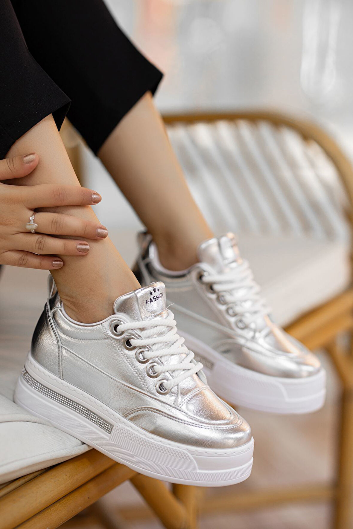 Granes Kadın Gümüş Cilt Gizli Topuk Sneaker