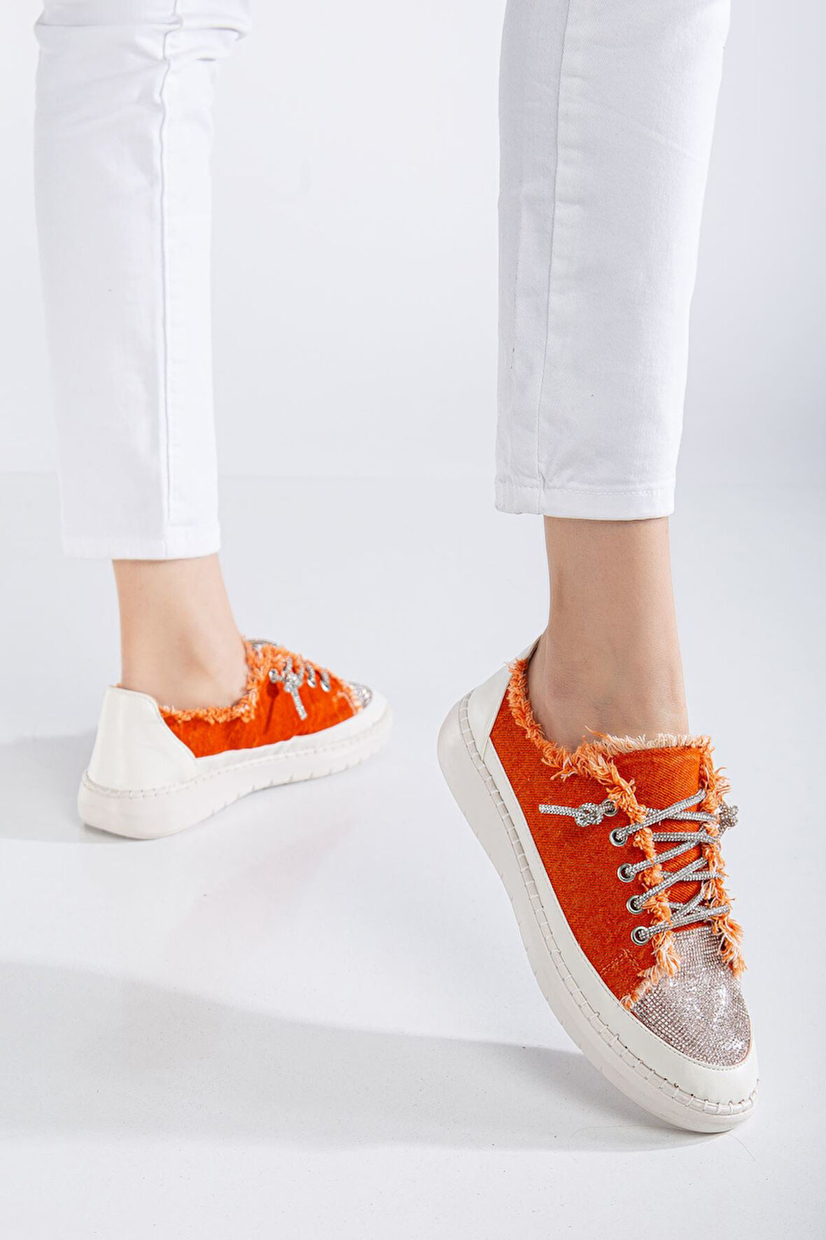 Neva Taşlı Düz Taban Kadın Turuncu Kot Sneakers