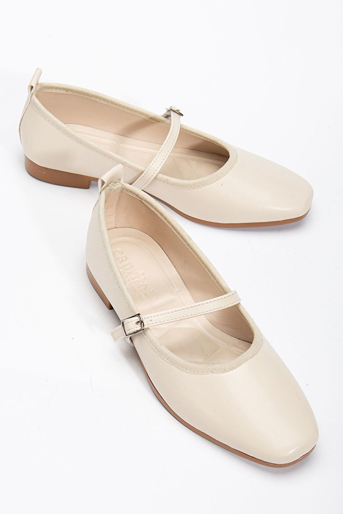 Trew Kadın Bej Bantlı Kemerli Hafif Babet