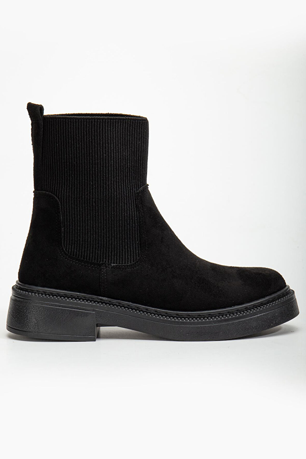 Kadın Kalın Taban Siyah Süet Elastik Yan Bantlı Günlük Bot