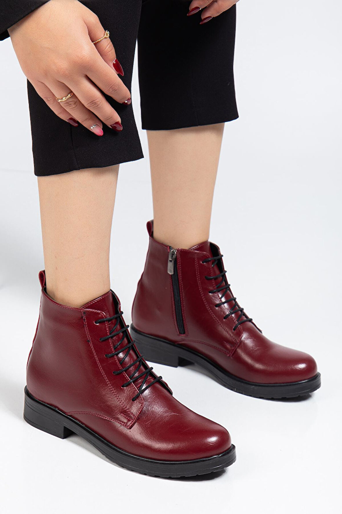 Bordo Yanki Bağcıklı Fermuarlı Günlük Kadın Bot