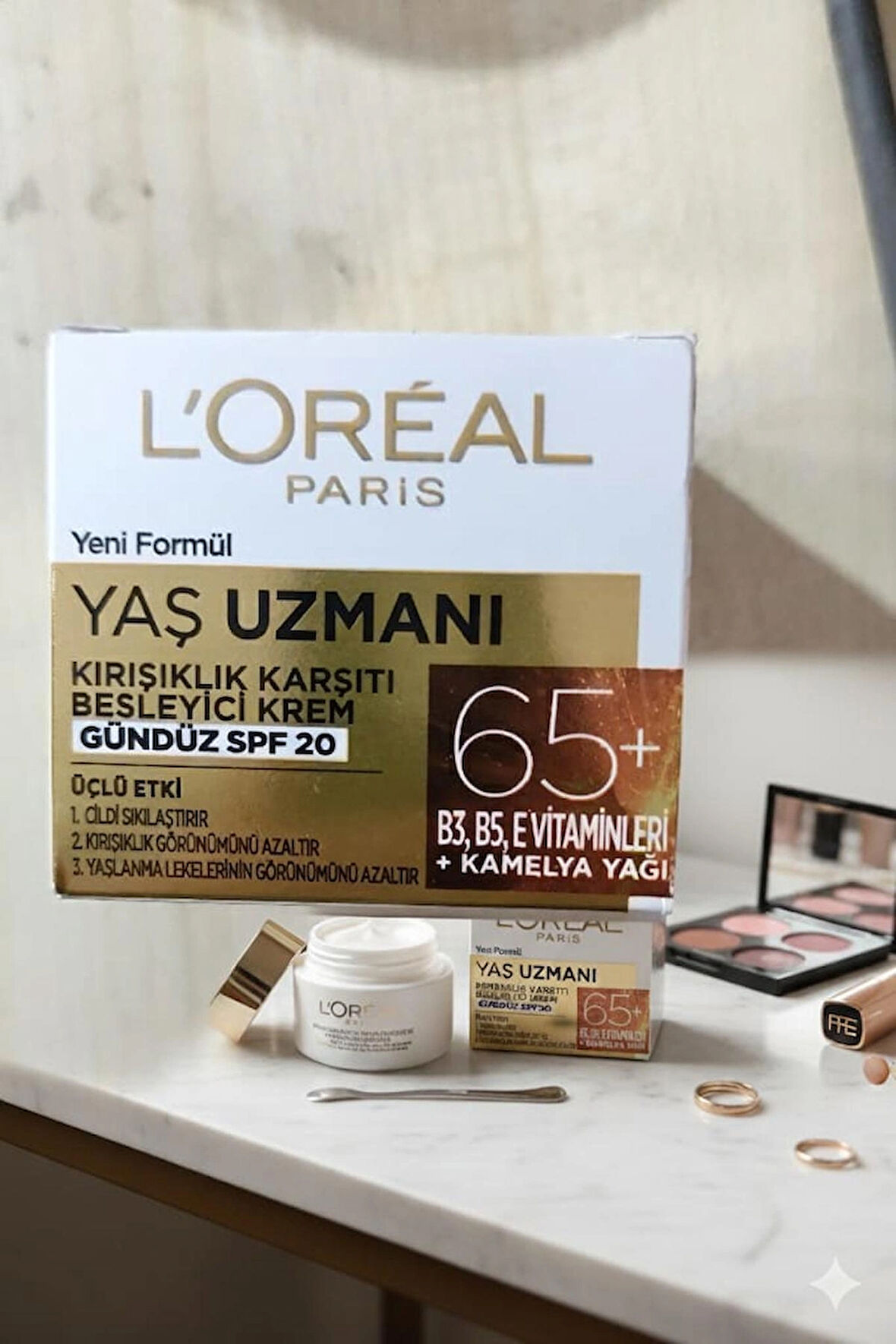 L'Oréal Paris Yaş Uzmanı 65+ Kırışıklık Karşıtı Besleyici Krem 50 ML