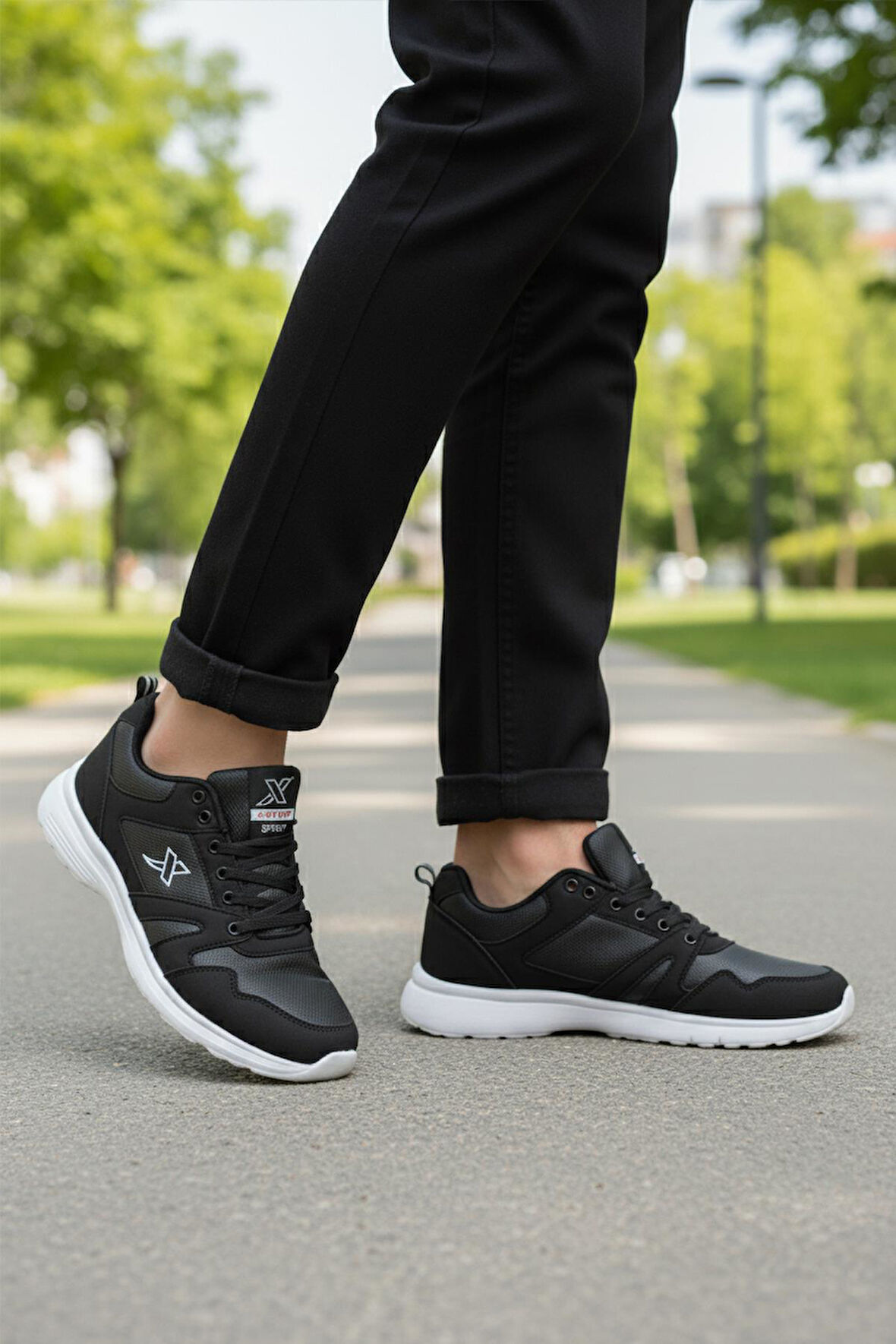 Siyah-Beyaz Erkek Spor Ayakkabı Xstep 020-Cilt M (Byk No)