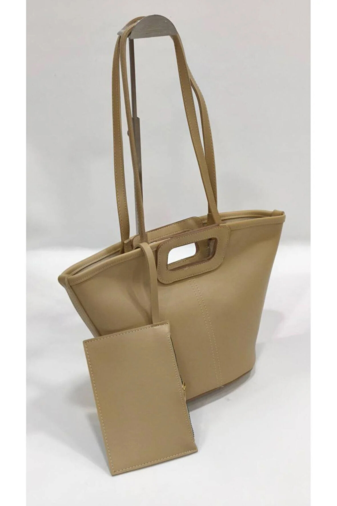 Elde Tutma Uzun Omuz Askılı Cüzdanlı Kadın Çantası