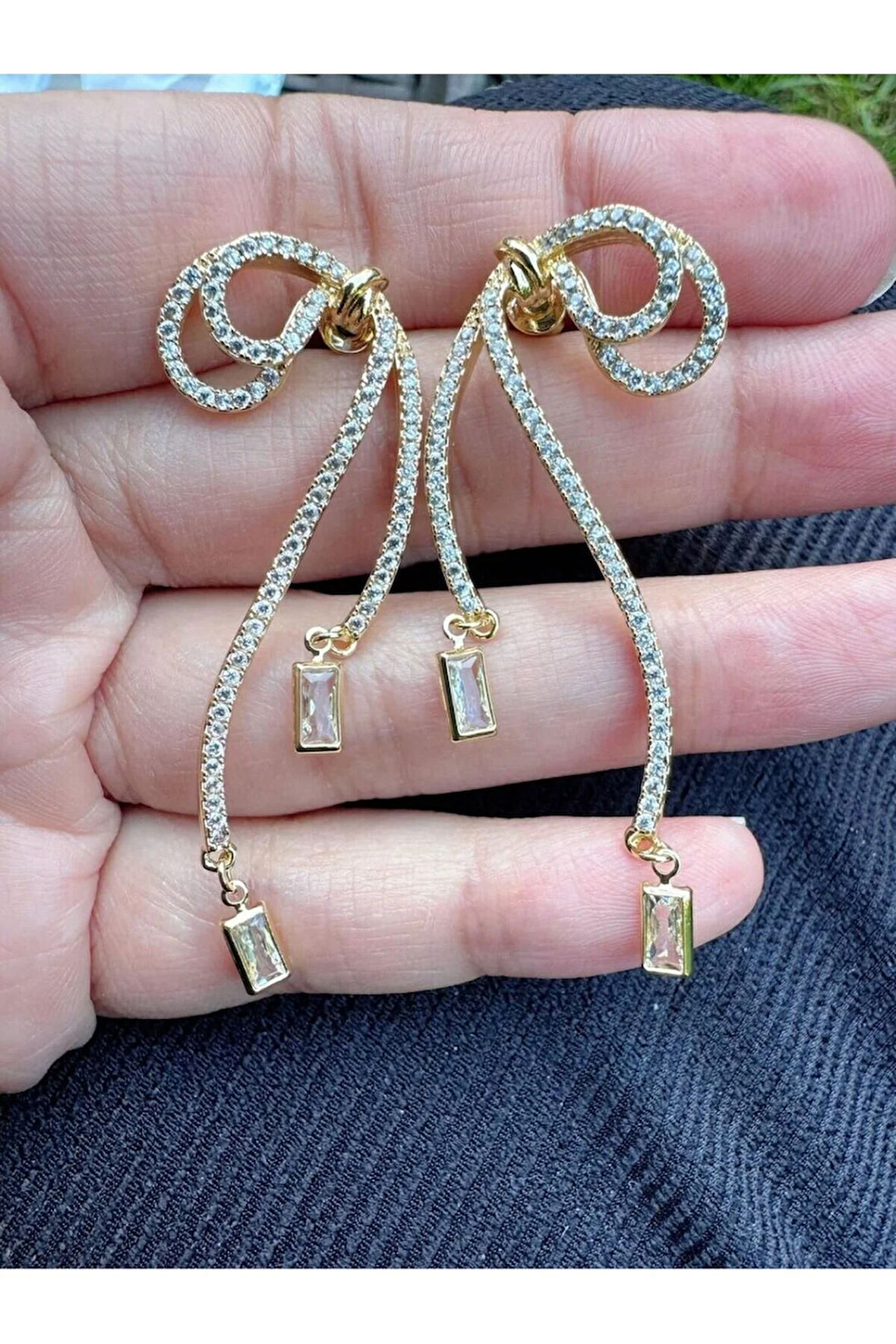 Yarım Fiyonk Gold Kaplama Küpe